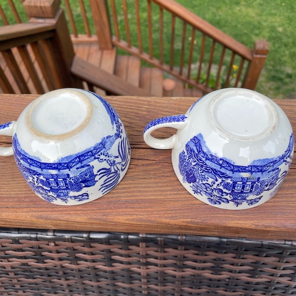 Blue Willow Antique Tea Cups Set of 6 - Picture 10 of 14